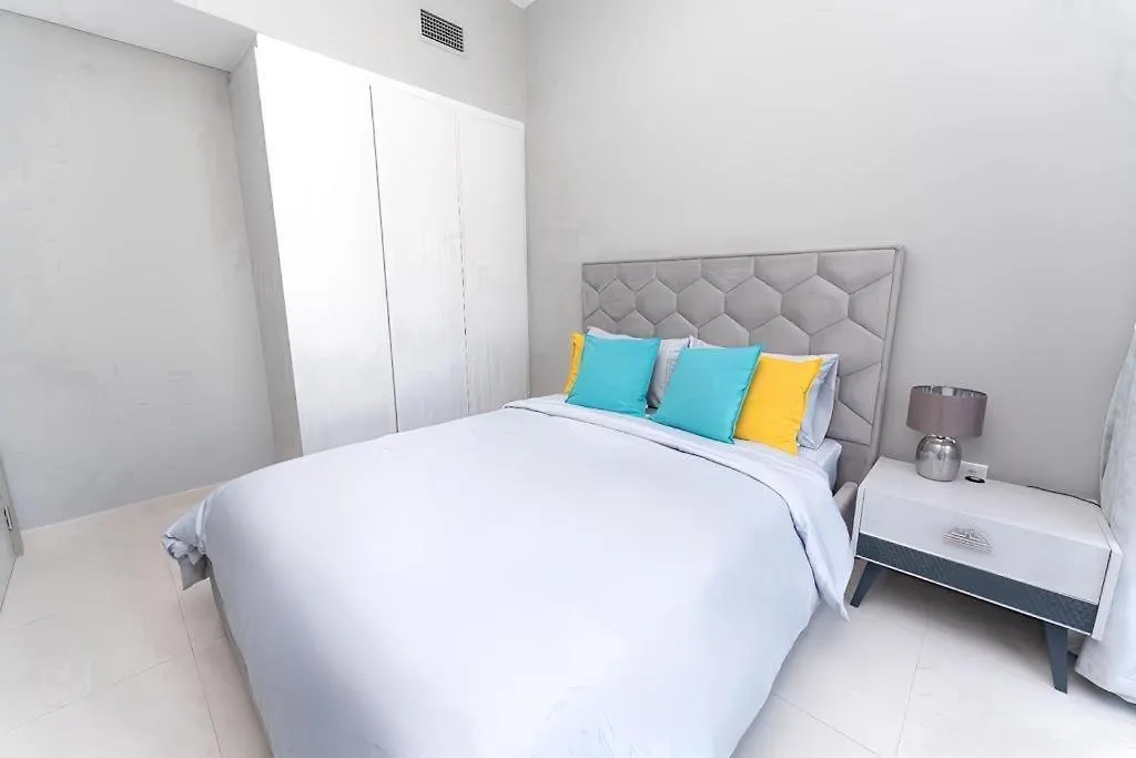 Cozy & Modern 1Br Apartment In Business Bay Walking Distance To The Metro Dubai